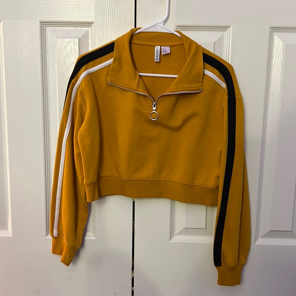 cropped long sleeve from H&M two black and white strips on the side